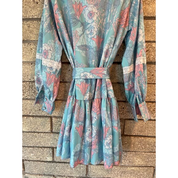 Vintage-Inspired Floral Print Button-Up Dress With Lace Trim & Tie Waist - Picture 7 of 9